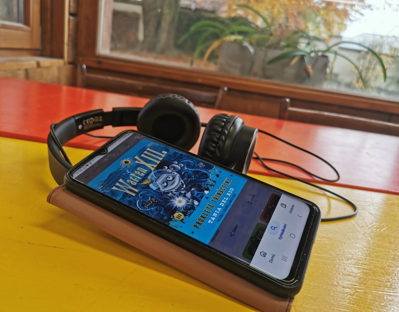 Hotel Warren nabízí: plnotučný poslech pro dobrodruhy🔒